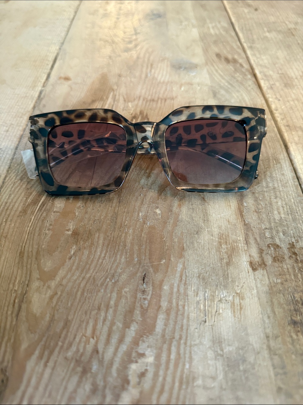 Women's Leopard Square Sunglasses - Brown Tortoise